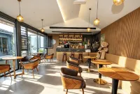 Yinqi Wuxiang Nacuo Guesthouse - bar