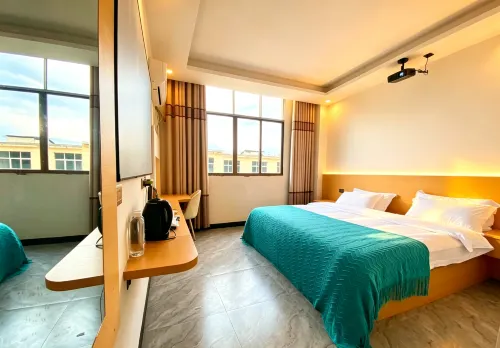 Huangguoshu Waterfall Royal Court Holiday Inn