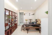 Tongxin Homestay (Kunming Railway Station Shuangqiao Night Market Style Street) - 2-Star