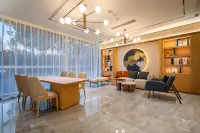 Elong Anyue Hotel (Wuxi Taihu International Expo Center Mix‑C) - parking