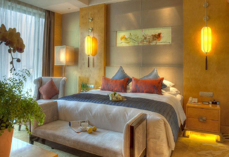 1. 펠턴 그랜드 호..