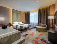 New Beacon Shangju Hotel (Yingshan Tourist Center Chaxiang Small Town)