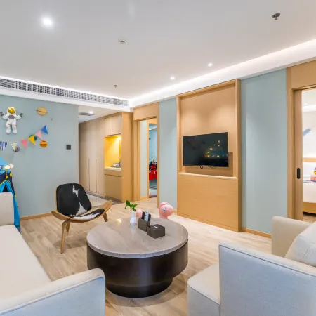 Chengde Tianbao Holiday Hotel