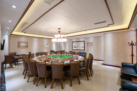 Fuya Garden Hotel Guiyang Отели рядом с достопримечательностью «Zhenhua Square»