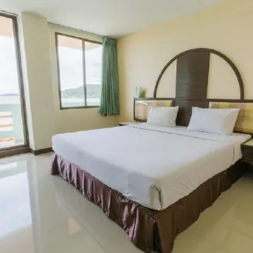 Lake Inn Hotel