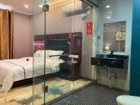 咸阳爱琴海酒店 - 温馨大床房