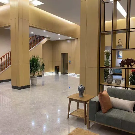 Weston Hotel (Lianyungang Donghai People's Square)