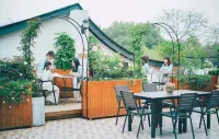 Lirenju Inn (Chaozhou Ancient City Paifang Street Store) Hotels near Danfu Courtyard