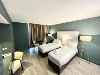 Axiom Park Hotel