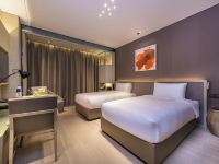 上海客莱福诺富特酒店 - 高级内庭双床房