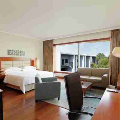 Hilton Bangalore Embassy GolfLinks Rooms