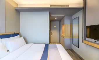 Home Inn Selected (Tianjin Railway Station, Jinwan Square Metro Station)