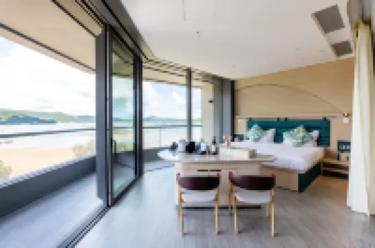 Vignette Collection WM HOTEL HONG KONG by IHG