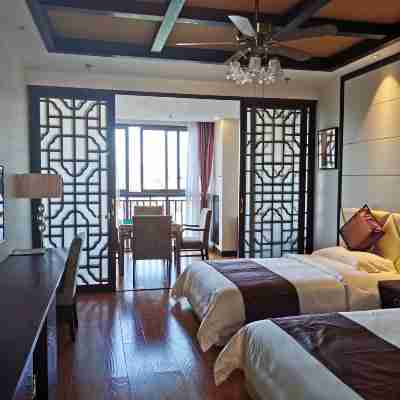 Yiqing Holiday Hotel Rooms