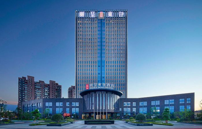 Rezen Dong Peninsula Bay Hotel