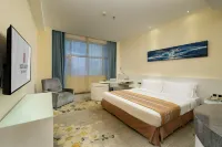 Lichengxuan Hotel (Zhanjiang Seashore Guanhai Promenade Branch) Hotels near Ciyun Nunnery