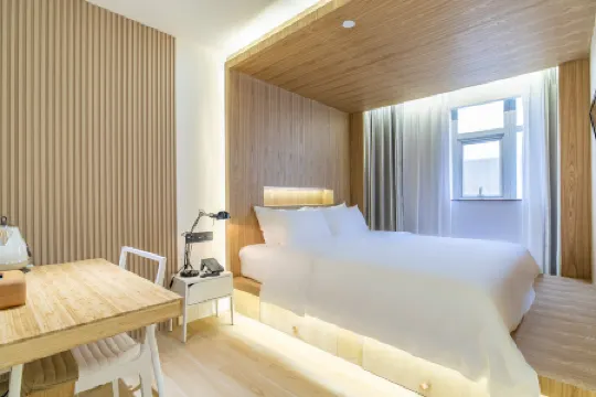 DAILY HOTEL (Guangzhou Panyu Changlong Xiajiao Metro Station Store) Отели рядом с достопримечательностью «HongShuWan JiaJu BoLan ZhongXin»