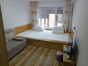 Fengcheng Juxiange Hot Spring Homestay