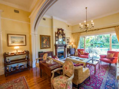 Hacklewood Hill Country House