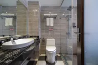 Katie Hotel (Nanning Anji Avenue 33 Middle Metro Station) - parking