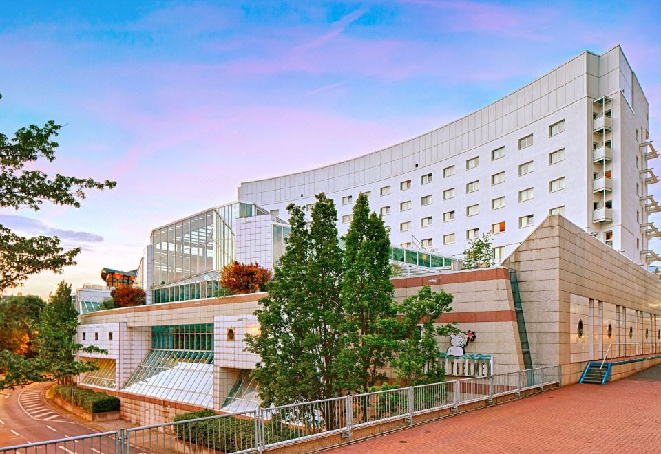 트립 인 메세 웨스트엔드 조식