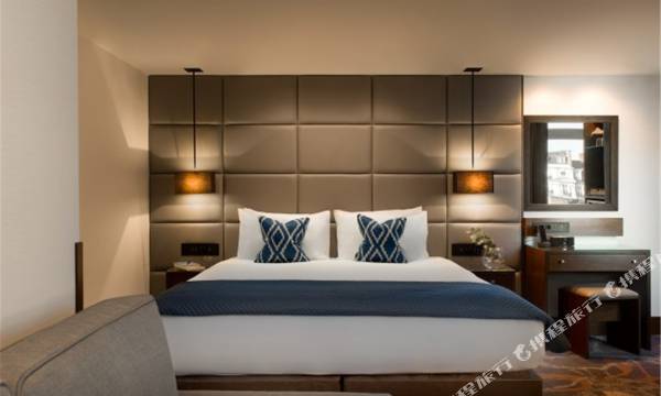 Montcalm Chilworth Townhouse