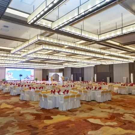 ELEGANCE Hotel Luochuan
