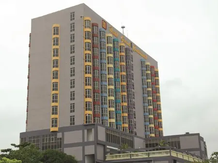 Hotel Grand Continental Kuala Terengganu Отели рядом с Аэропорт Султан Махмуд