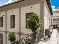 ELEMENT GARDEN Hotels near Cihangir Square
