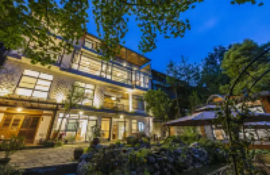 Feng Qi house (Chongzhou Jiezi Ancient Town) Hotels near Fengqi Mountain