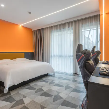 Hefei Viktr Weiketerui E-sports Homestay (Hefeinan Railway Station Baohe District Government)