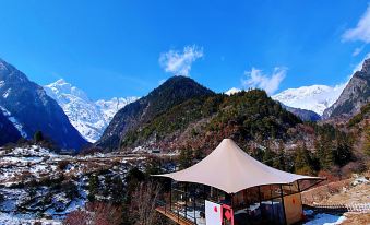 Yubeng Snow Mountain Vow Luxury Tent Hotel