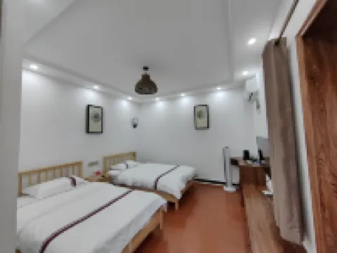 Fengxin Baizhang Mountain Lingjing Villa (Baizhangsi Scenic Area Branch)