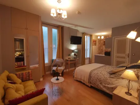 Hotel Oh Sevres Autrement Отели рядом с достопримечательностью «Севрская фарфоровая мануфактура»