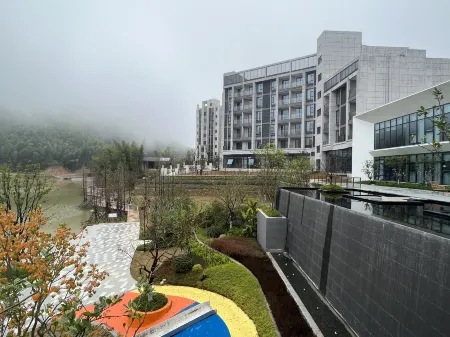 Xiangping Lake Resort Hotel
