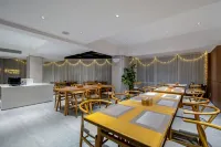 BORRMAN Hotel (Hezhou Municipal Square Colorful Global City Store) - Breakfast