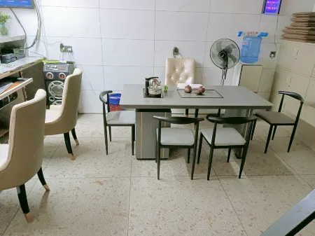 Yijia Hotel Отели в г. Bobai