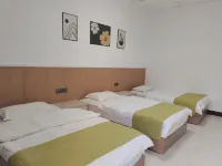 Pingbian Shuangxuan Hotel Hotel dekat Revolutionary Martyr Monument