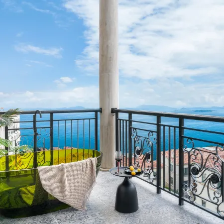 Qushu Adaman · Sky Villa