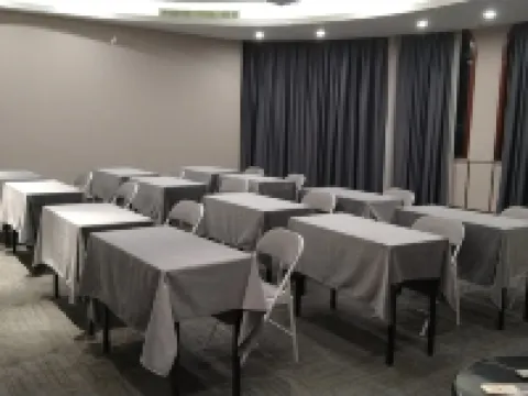 Future Hotel Hotels in Amdo County