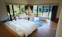 Original Cottage · Return to the Field Homestay - Balkon