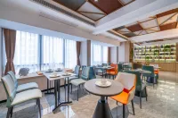 Journey Hotel (Yichang Three Gorges Tourist Center Wanda Plaza Branch)