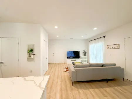 near rowland heights pomona 2 bedroom &2 bath Apt