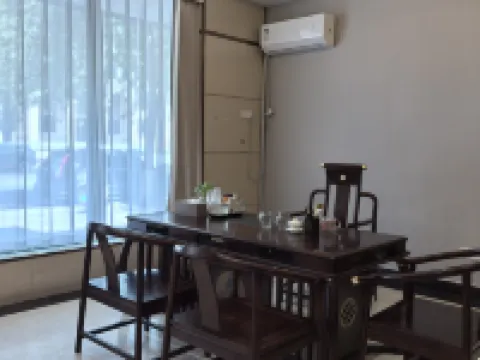 Dengfeng Zhuangyuanlou Hotel (Henan Provincial Education Admission Examination Development Center)