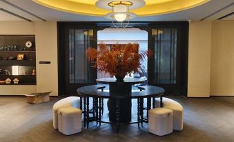 Qianyan Li Bai Hotel at Fuxian Lake (Guanglong Town)