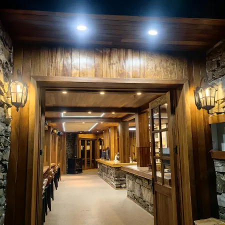 Deqin Yubeng Zhuanshan Snowland Homestay