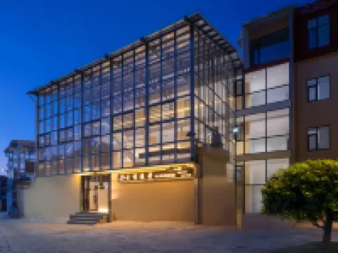 Yunxiu Yijing Designer Oxygen-Supplied Homestay (Shangri-La Dukezong Ancient City)