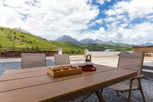 Litang Muxuexing Hotel (Zeba) - avec sources thermales