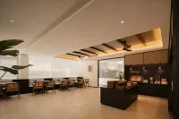 柏瀾 Sanctuary（理縣畢棚溝景區理小路店） - 酒吧
