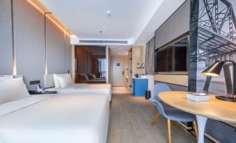 Shenzhen Huaqiangbei Atour Hotel